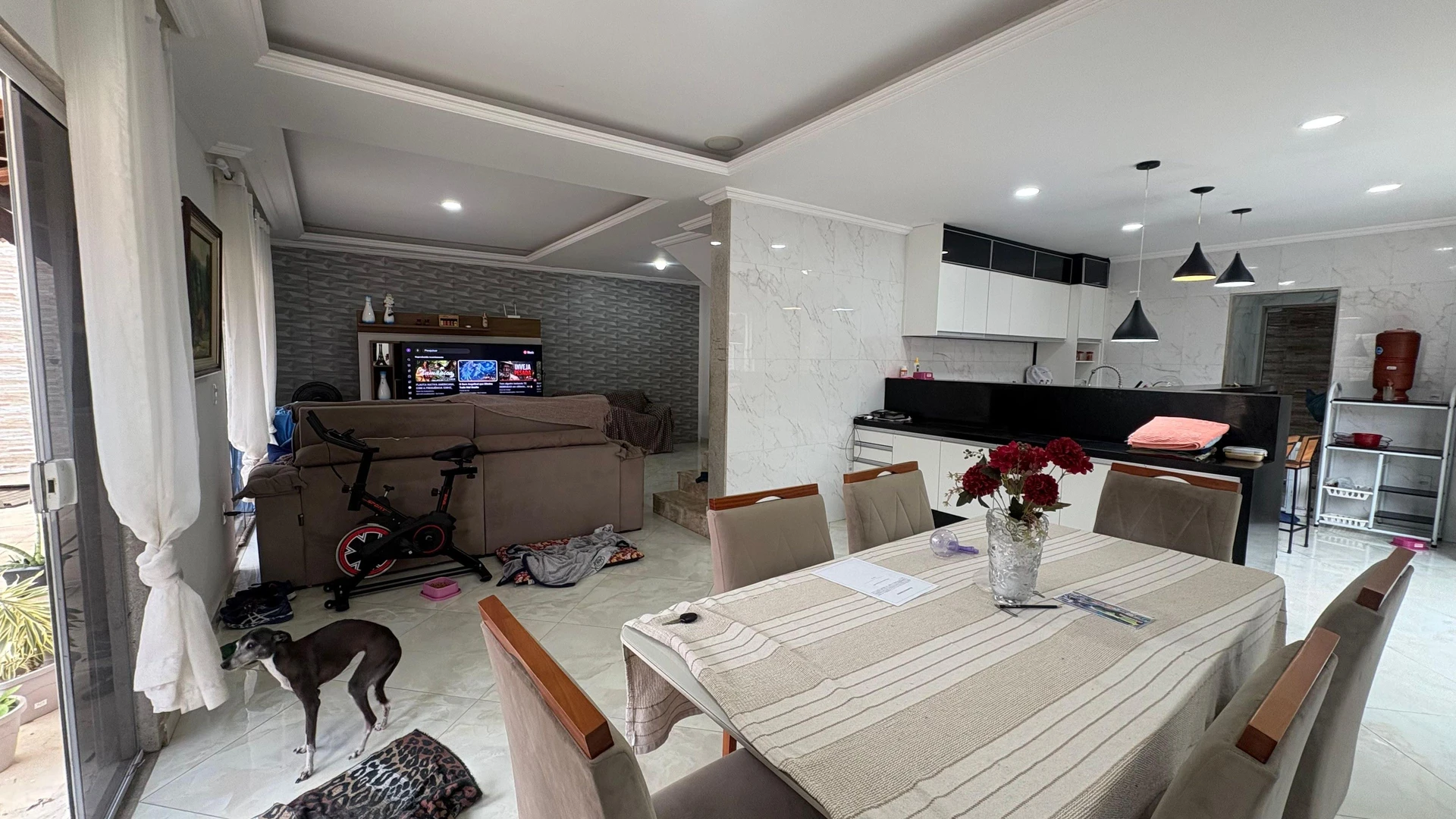 4-bedroom house with a glass-enclosed balcony — photo 82