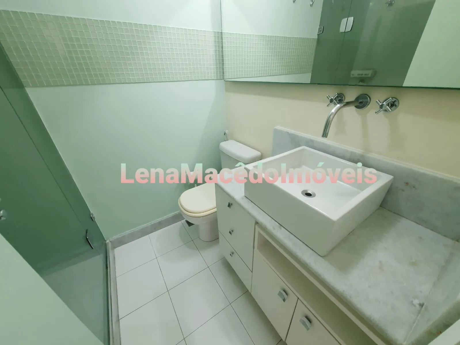 2-bedroom apartment with 2 bathrooms and a balcony — photo 30