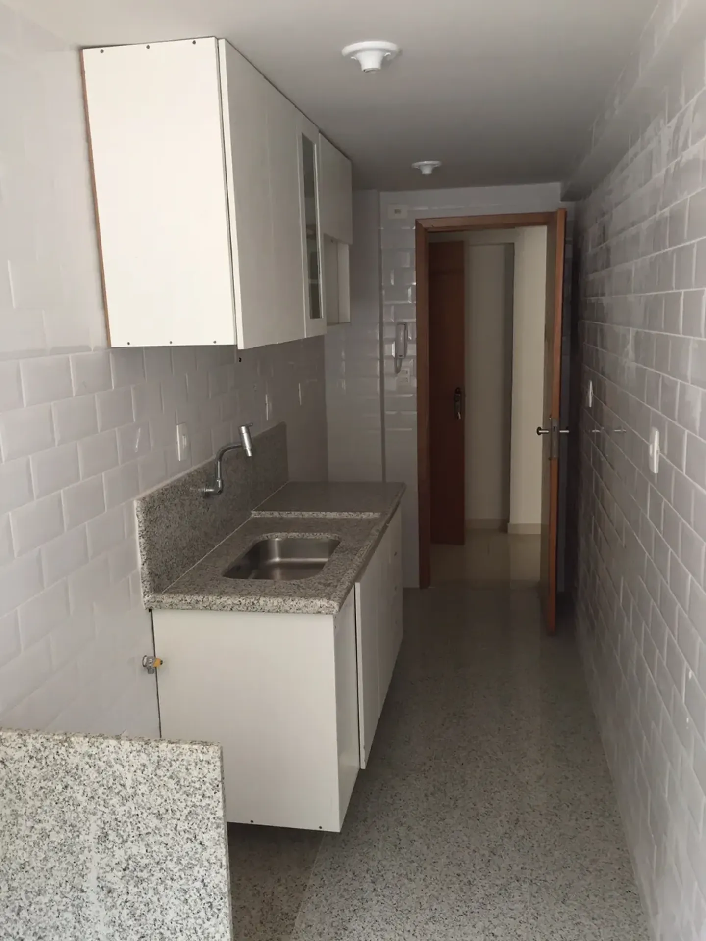 Departamento de 2 dormitorios con balcón cerrado con vidrio — photo 42