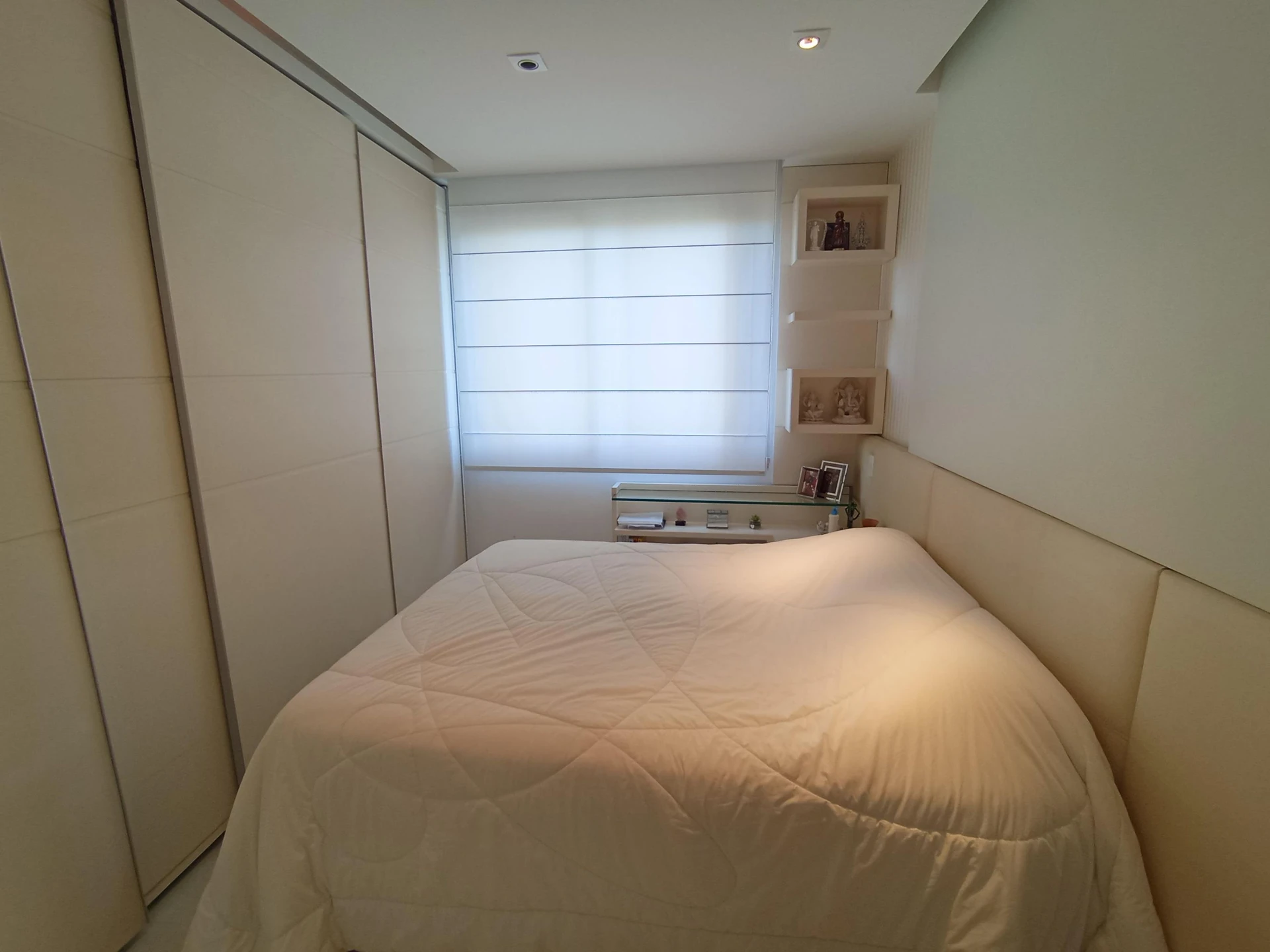 Furnished 3-bedroom apartment with enclosed balcony — photo 4