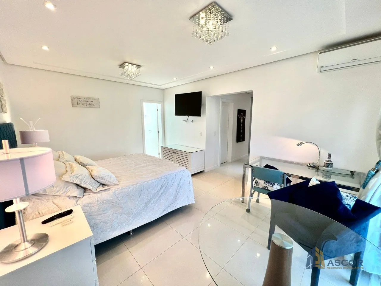 Furnished house with 7 bedrooms and open kitchen — photo 18