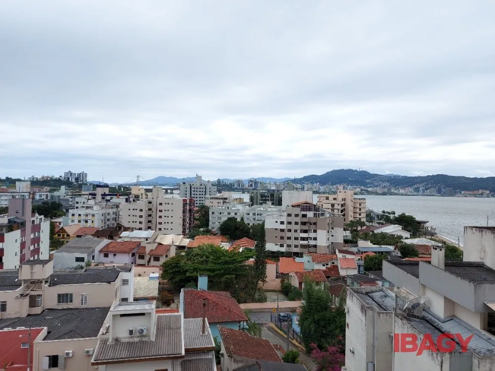 3-bedroom 165 m² apartment with balcony grill — photo 22