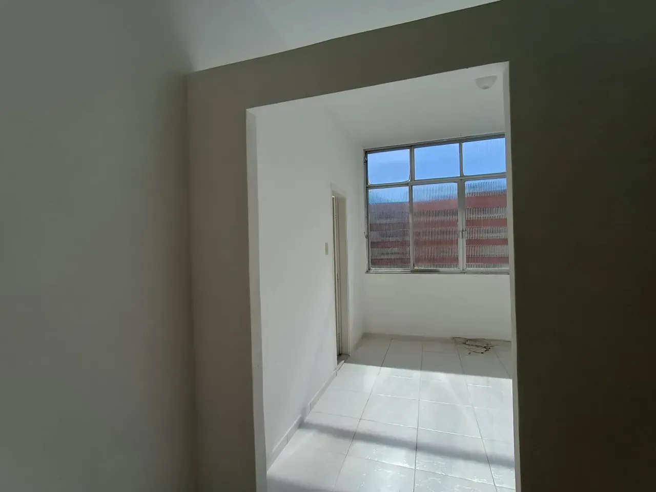 Studio conjugado com 1 quarto e box de vidro no banheiro — photo 7