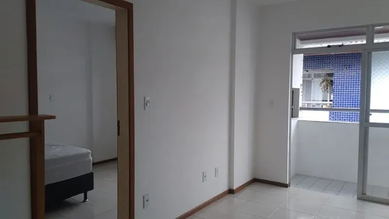 Glass-enclosed balcony in a one-bedroom apartment, 59 m² — photo 15