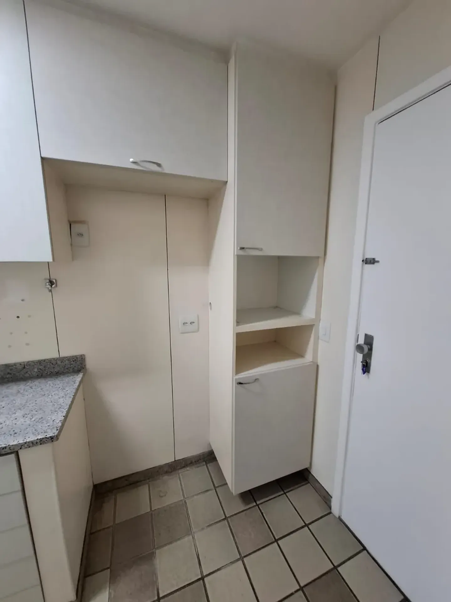 Apartment with 2 bedrooms, 3 bathrooms and a balcony — photo 24