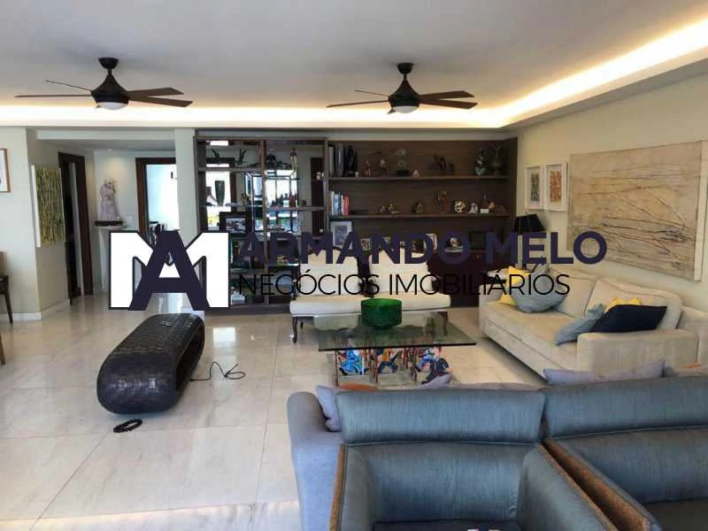 3-bedroom apartment with a water view in Rio de Janeiro — photo 27