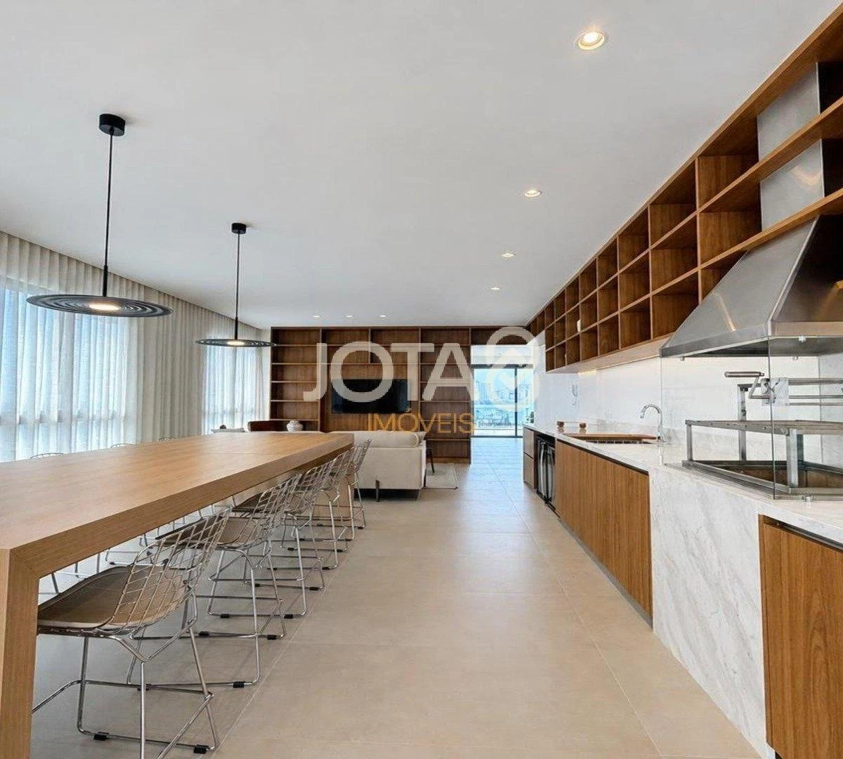 One-bedroom apartment with floor-to-ceiling windows — photo 8