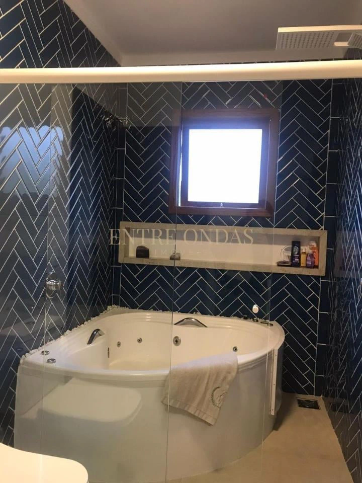 Furnished house with 3 bedrooms and 4 bathrooms — photo 9