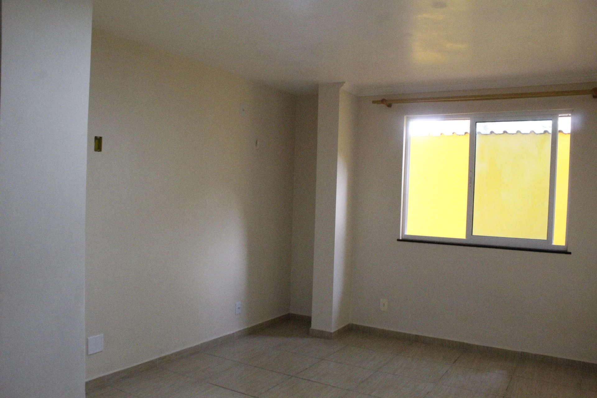 Casa sem mobília com 1 quarto e 2 banheiros e garagem — photo 11