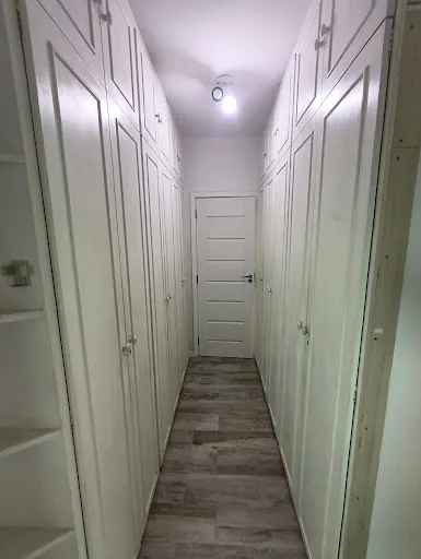 4-bedroom apartment with enclosed balcony — photo 21