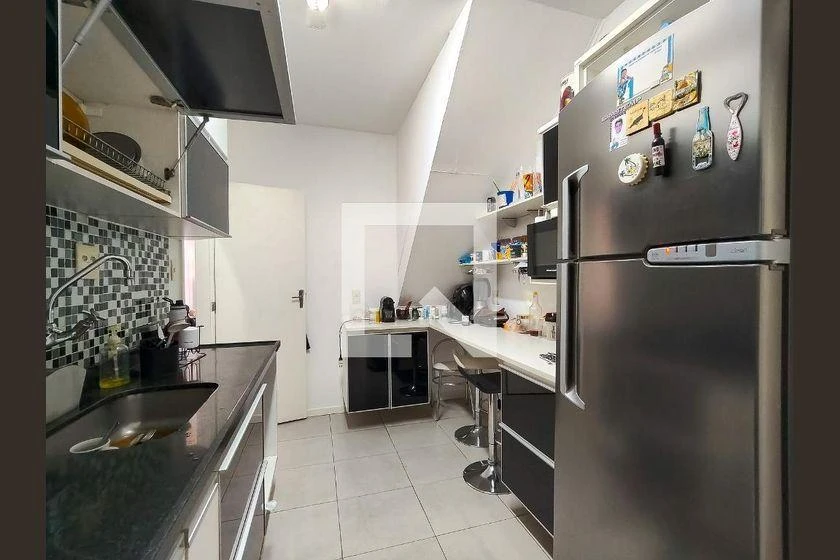 Rental apartment with 3 bedrooms and 208 m² — photo 17