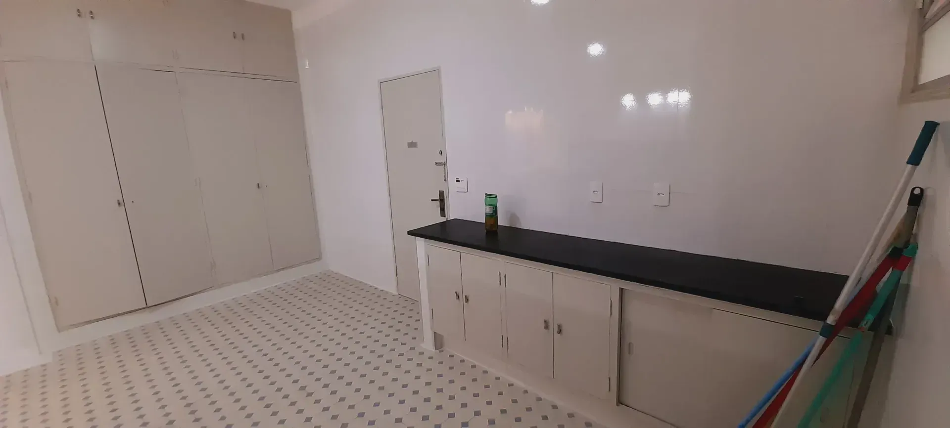 Unfurnished apartment with 4 bedrooms and 2 parking — photo 35