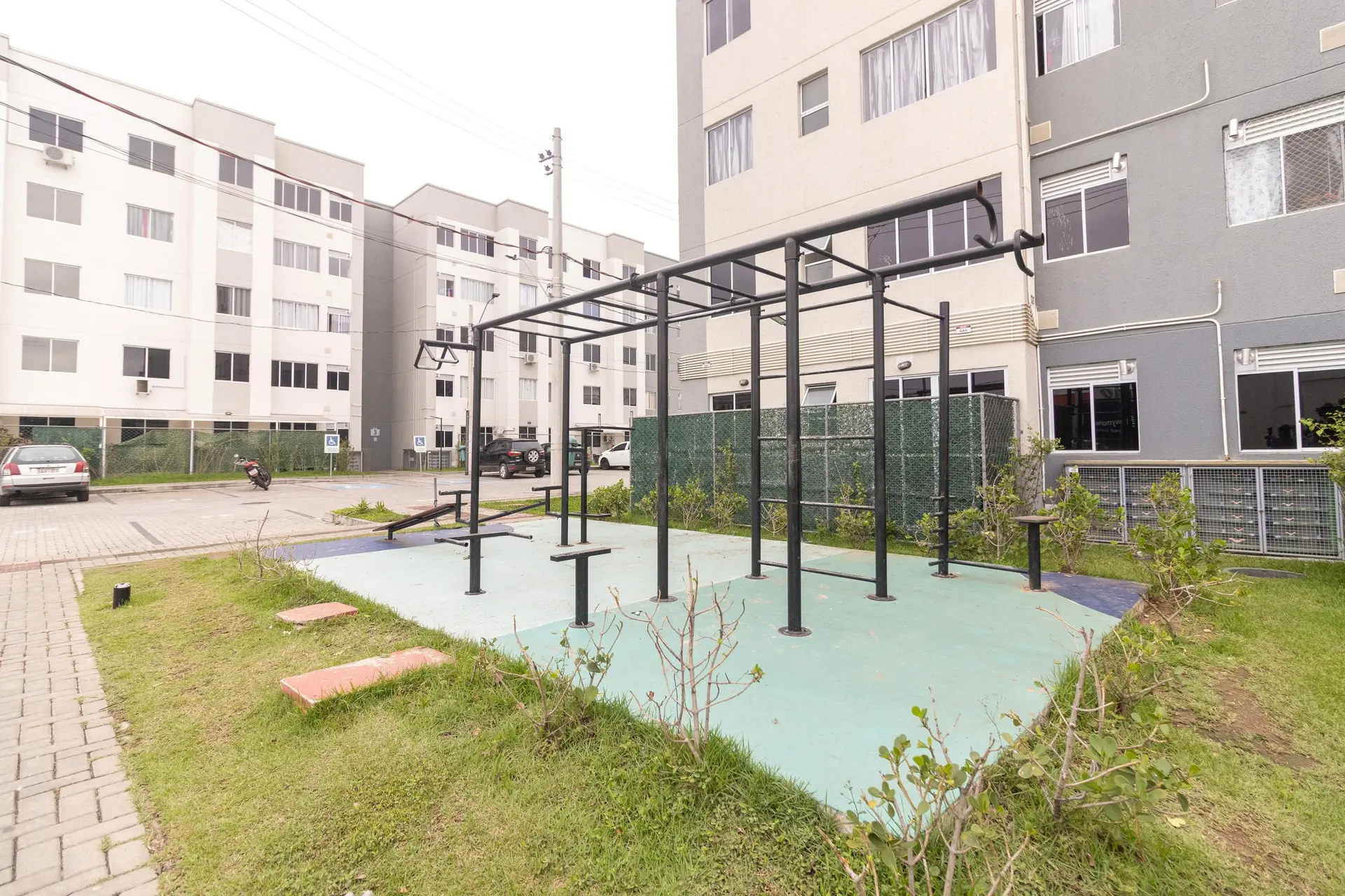 Apartamento com 2 quartos e piscina no condomínio — photo 45