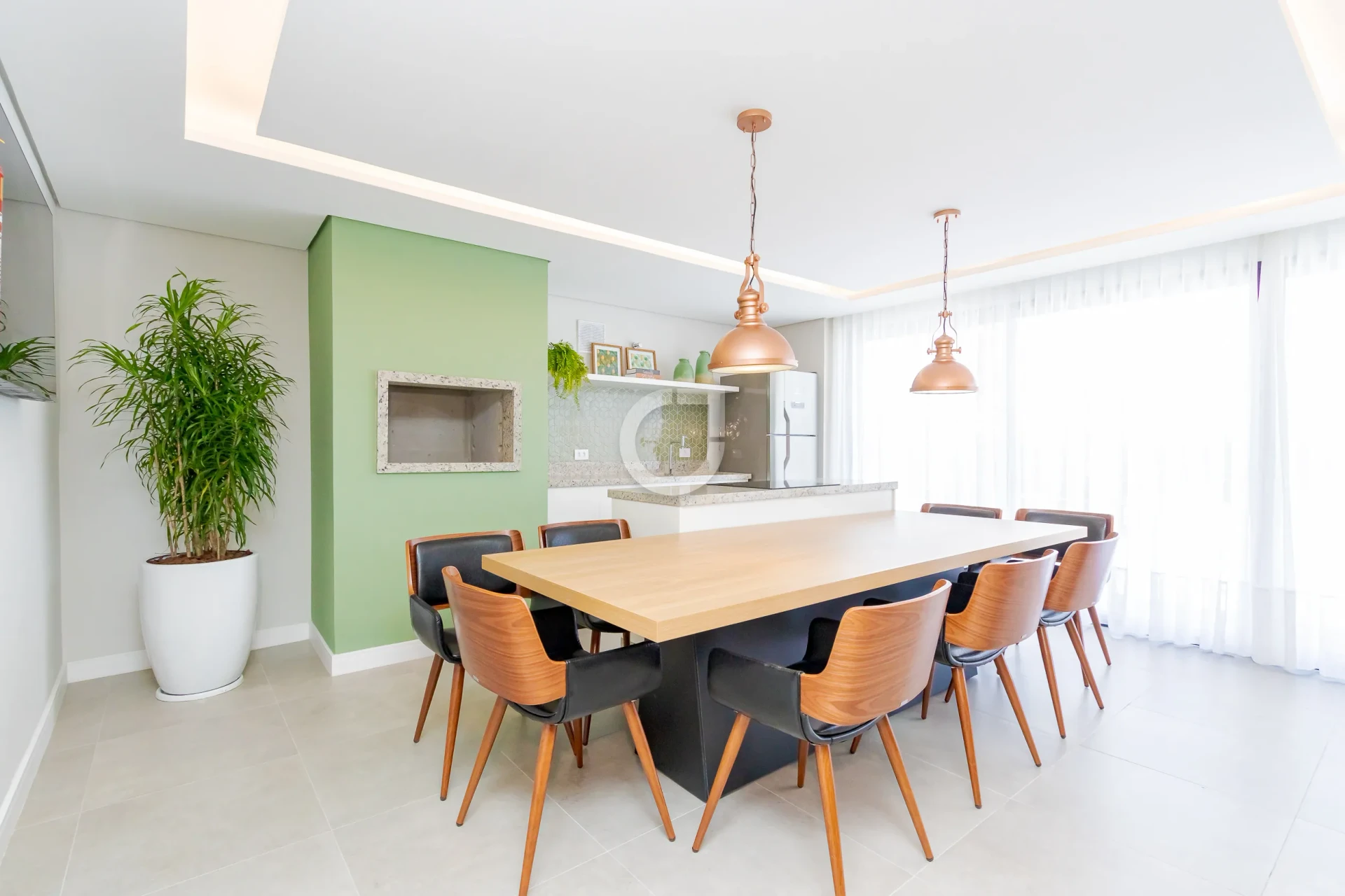Furnished 1-bedroom apartment with a work area — photo 33
