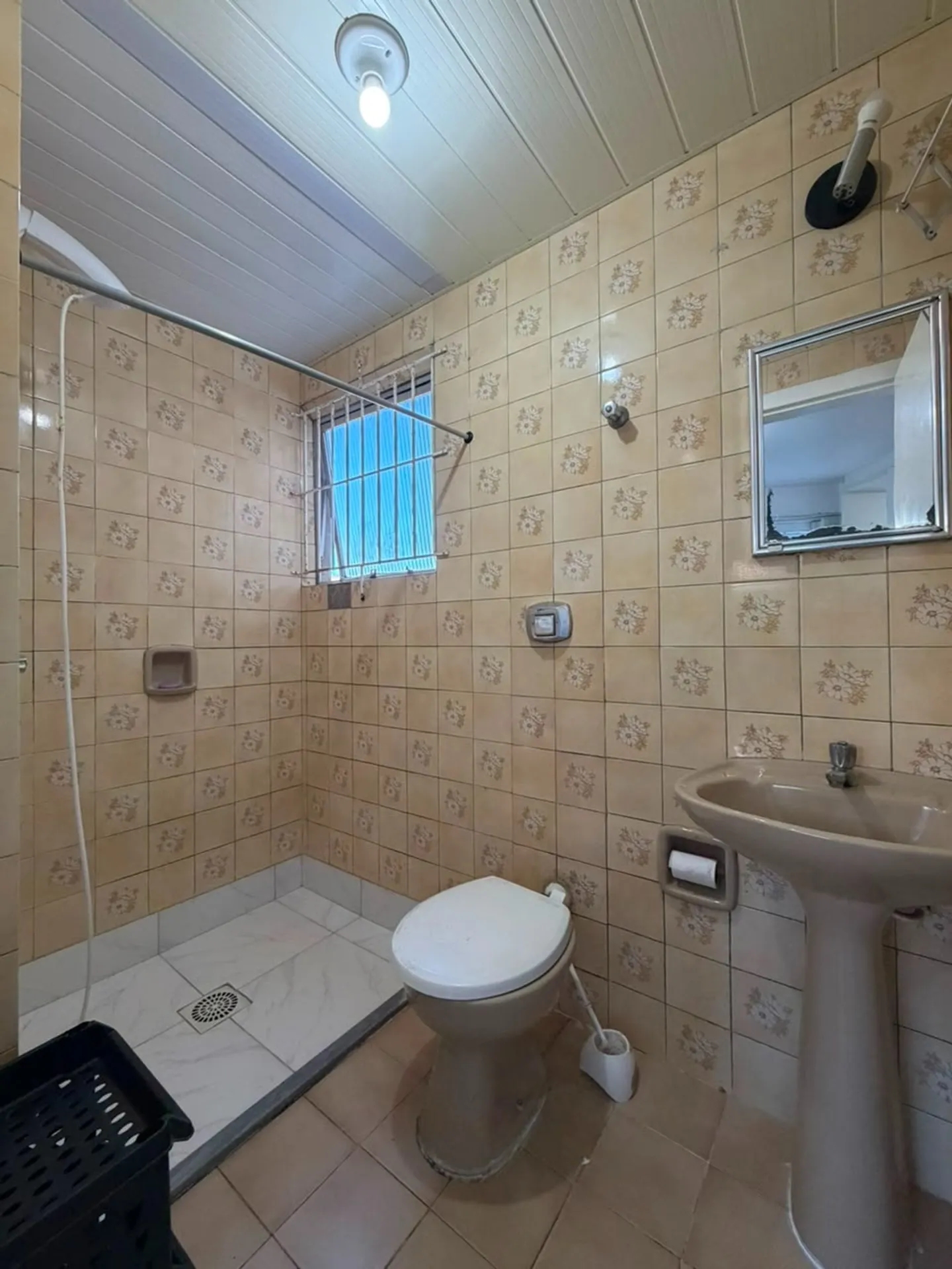 1-bedroom apartment with enclosed kitchen and parking — photo 7