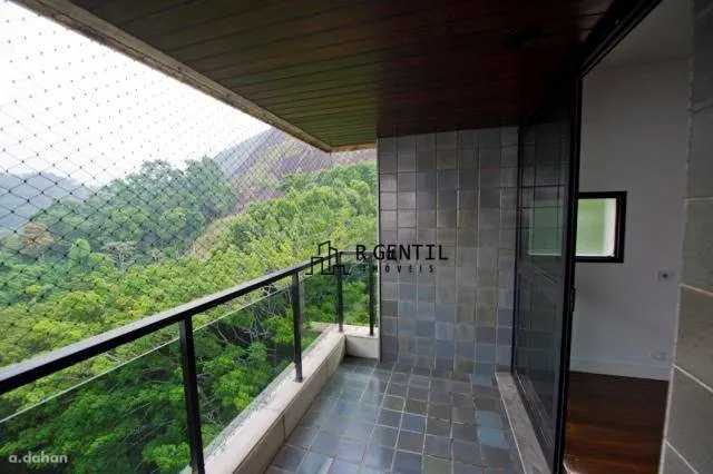 Apartment with 4 bedrooms and a balcony — photo 6