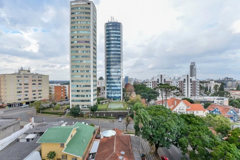 Furnished 352 m² apartment with 3 en-suite bedrooms — photo 41