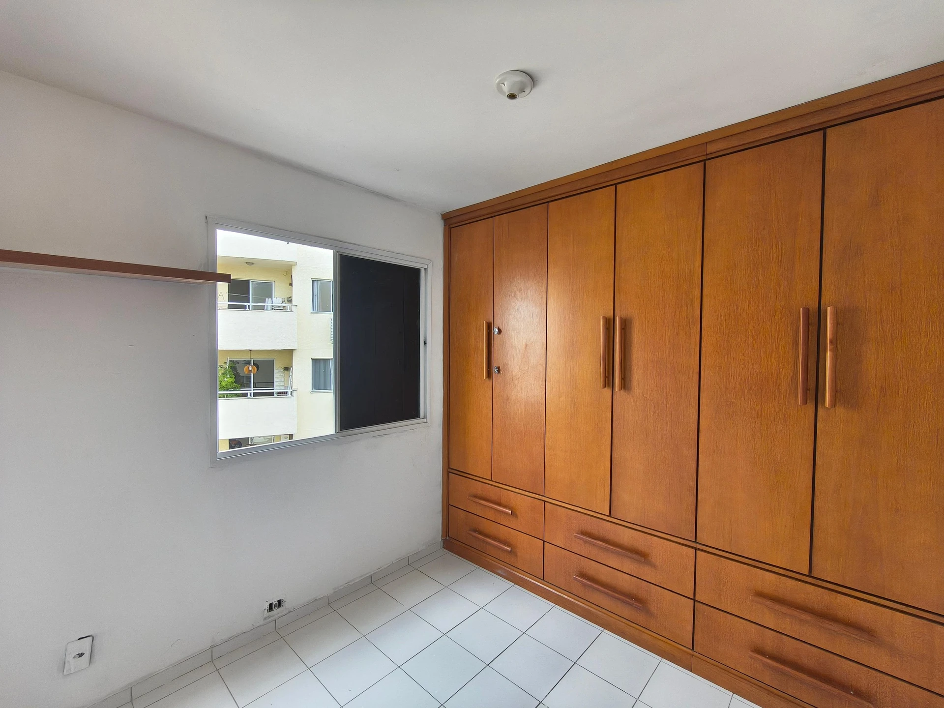 2-bedroom apartment in a building with a gym — photo 29