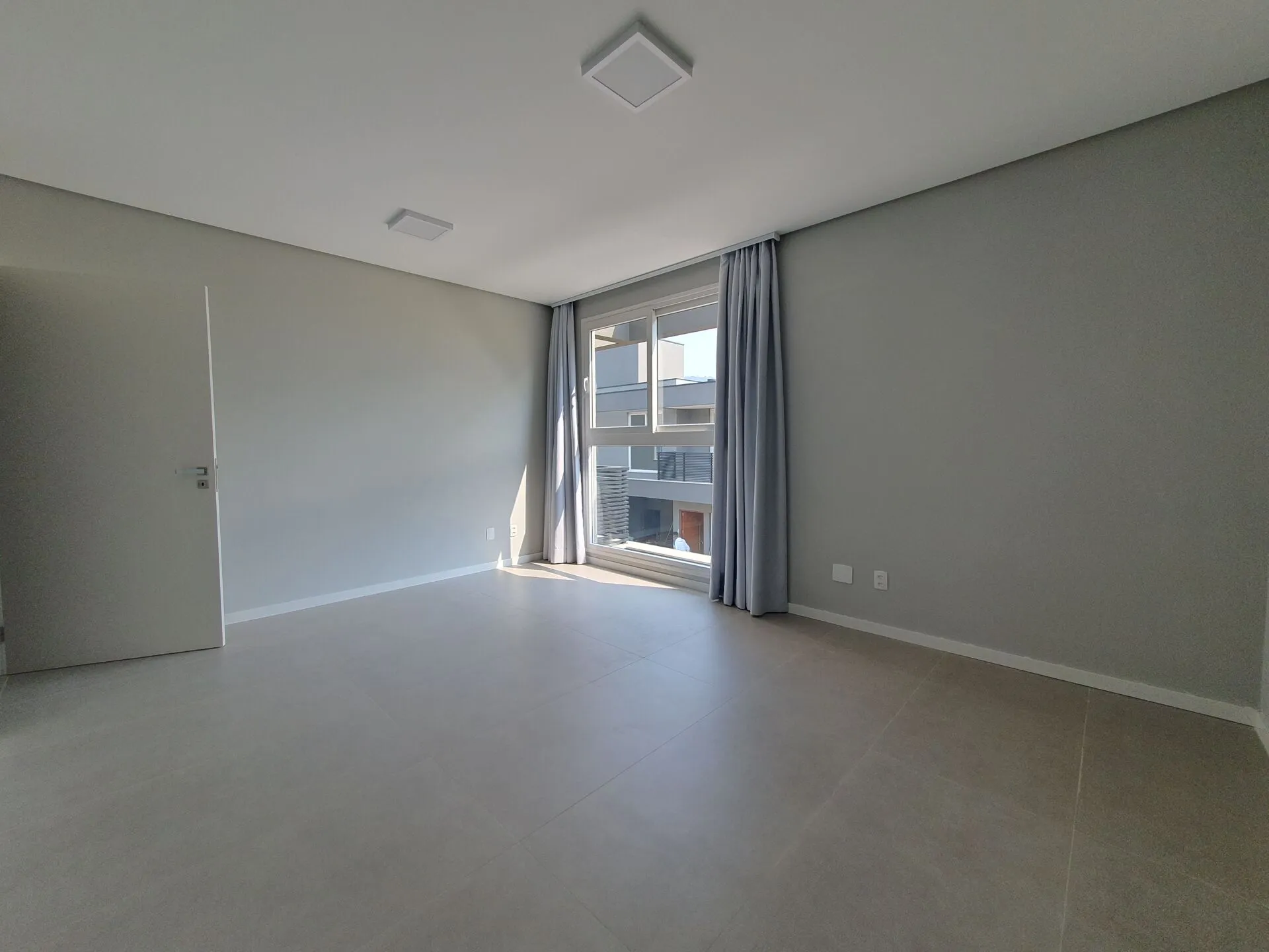 Гардеробна та 3 спальні: будинок 188 м² — photo 6