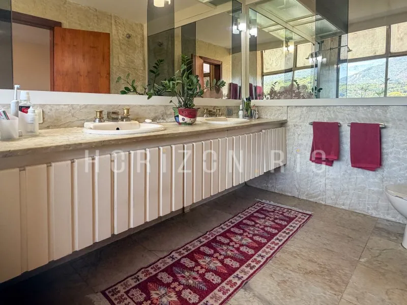 Furnished house, 800 m², with a bathtub — photo 11