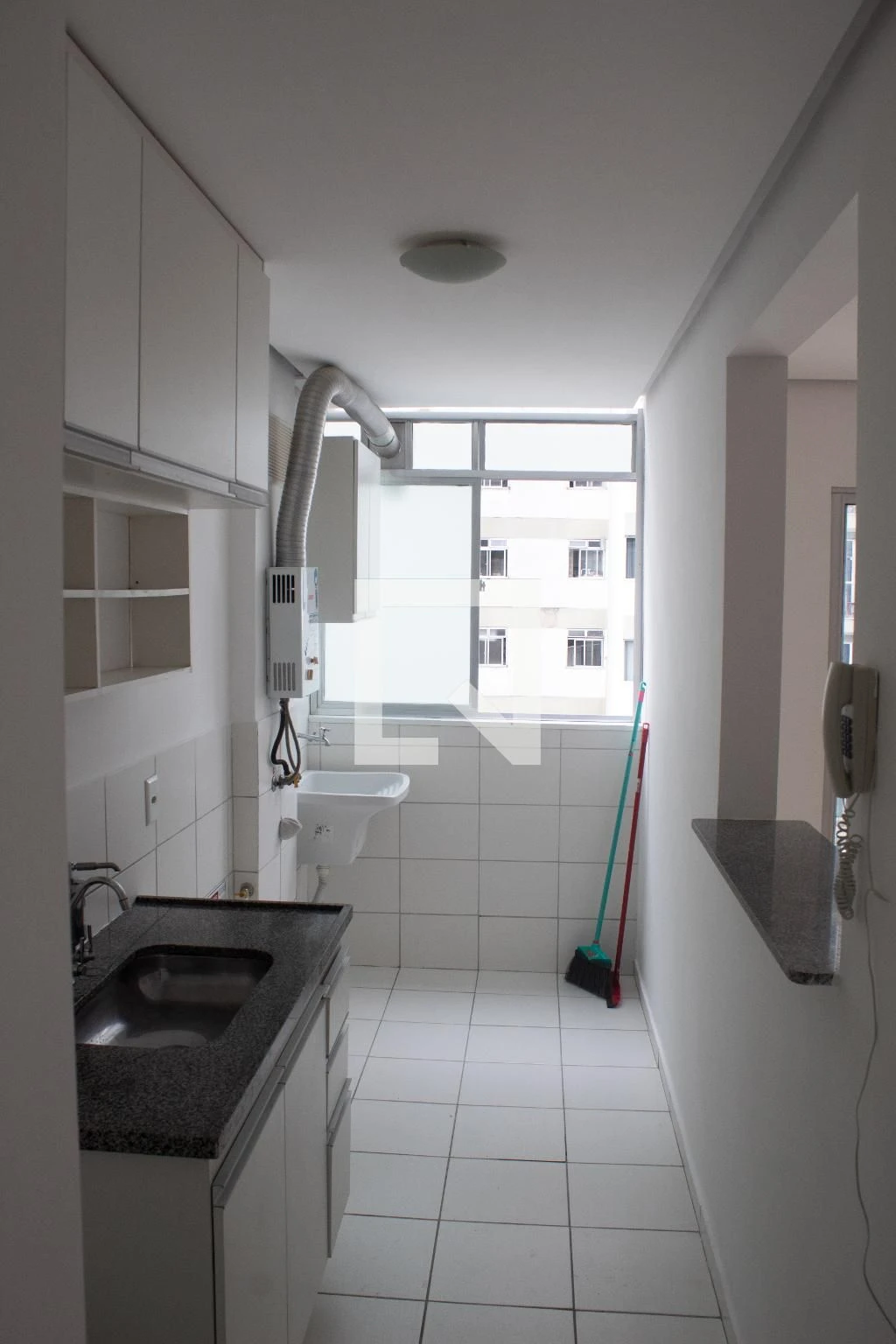 Walk-in closet in a 2-bedroom apartment, 49 m² — photo 11