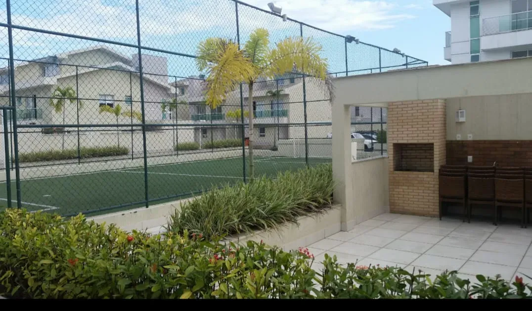Balcony with a grill in a 5-bedroom house, 220 m² — photo 23