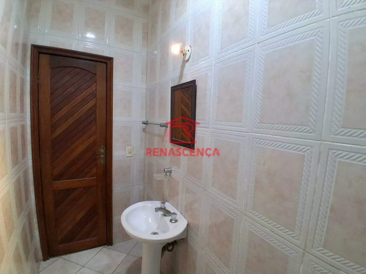 3-bedroom house, all with their own bathrooms, 329 m² — photo 25
