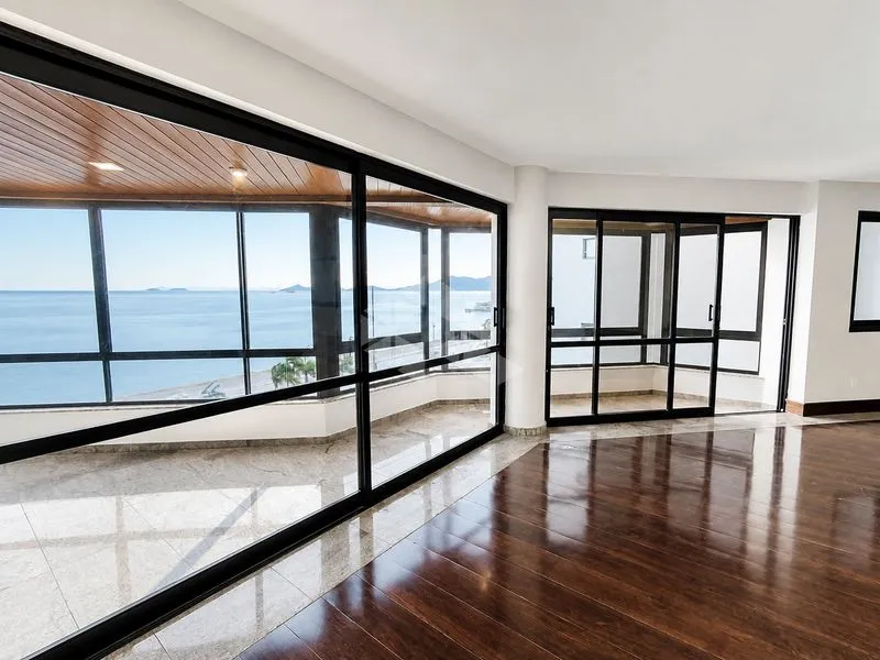 Departamento de 4 dormitorios con ventanales de piso a techo — photo 28