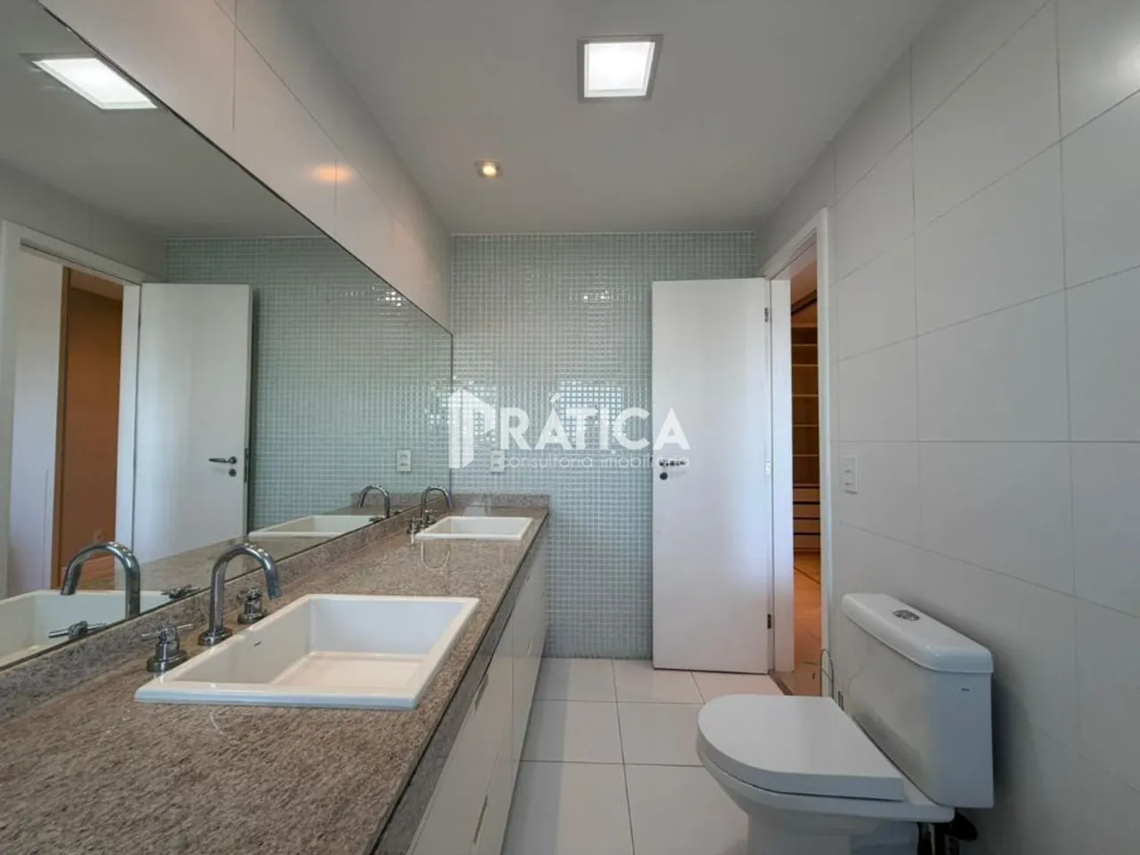 Apartamento para alugar com 4 quartos e 5 banheiros — photo 17