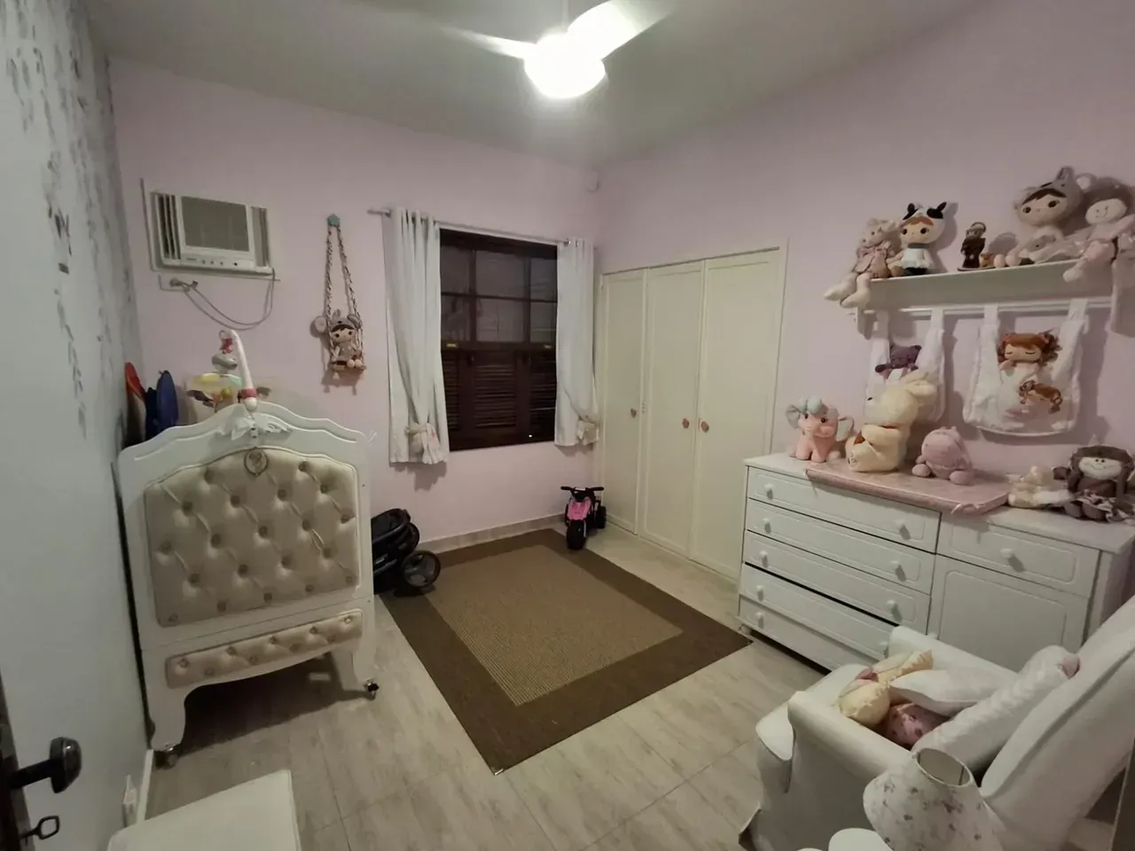 Furnished single-story house with 4 bedrooms and 3 baths — photo 4