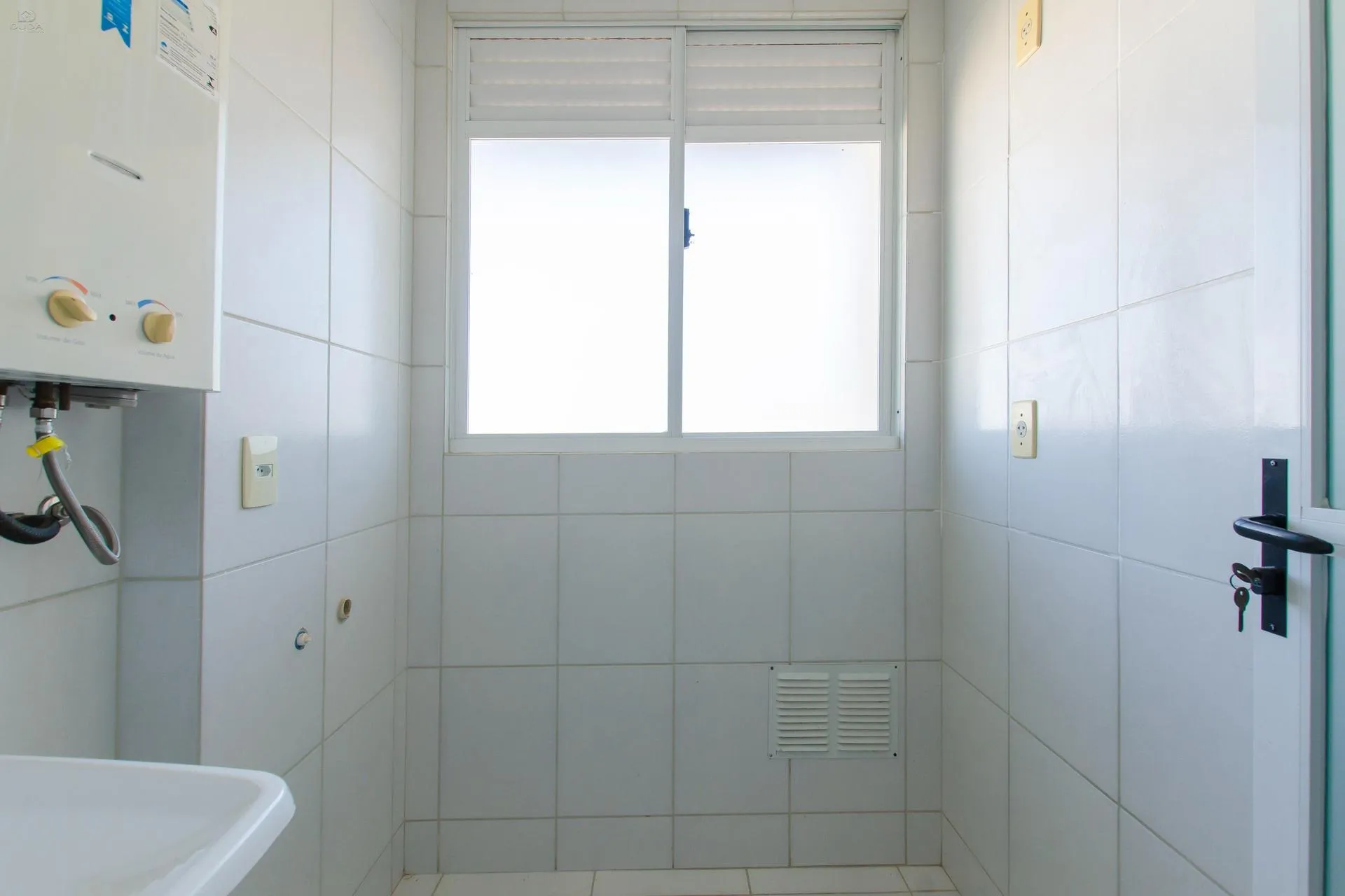 Mountain view in a 2-bedroom apartment, 65 m² — photo 13