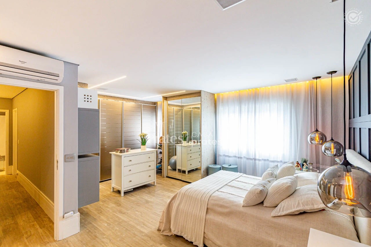 Apartment with 3 en-suite bedrooms, 230 m² and parking — photo 23