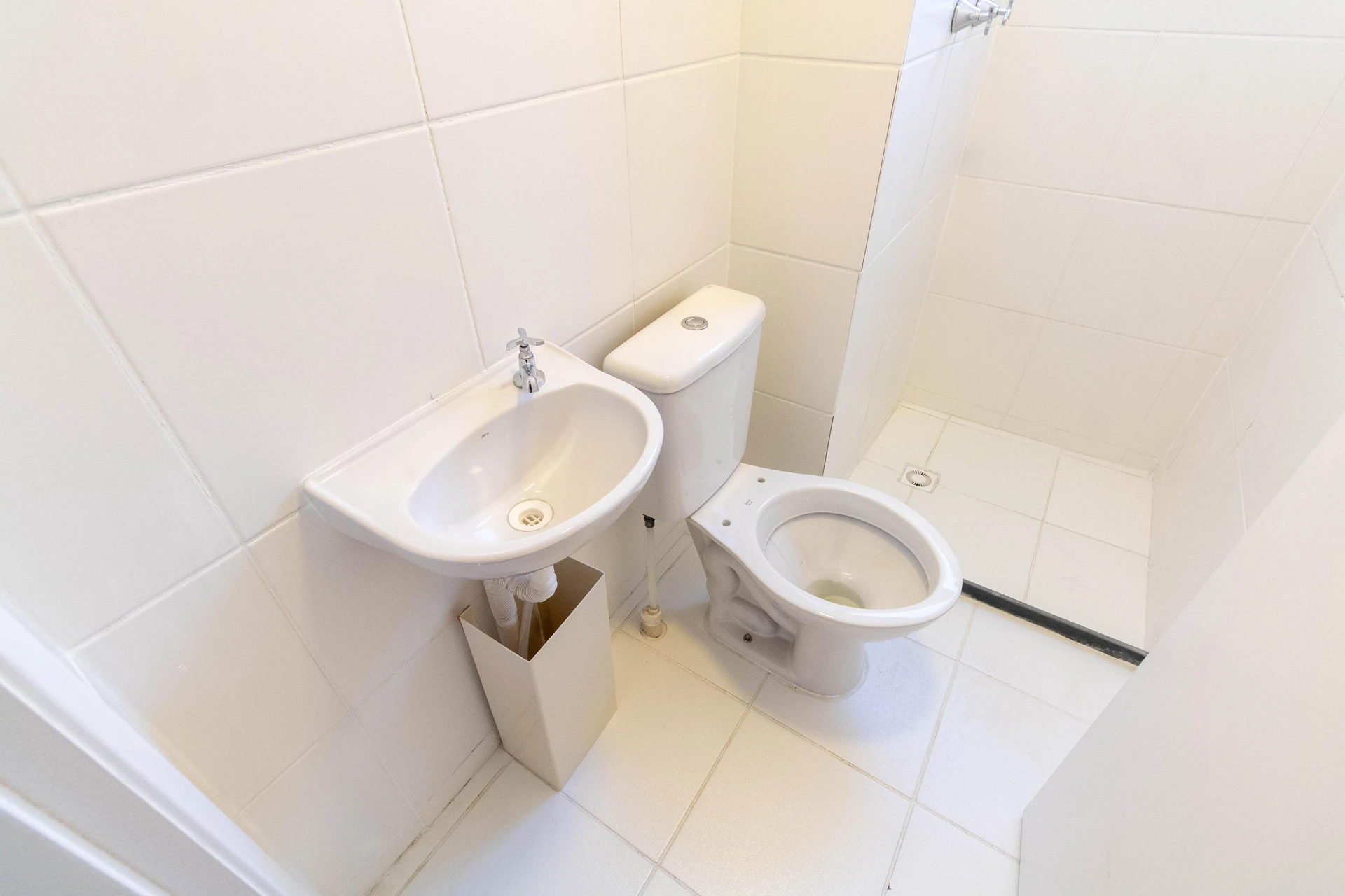 Apartamento sem mobília com 2 quartos e box de vidro — photo 5