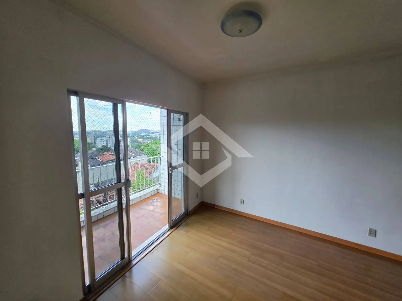3-bedroom apartment with a closed gas kitchen — photo 6