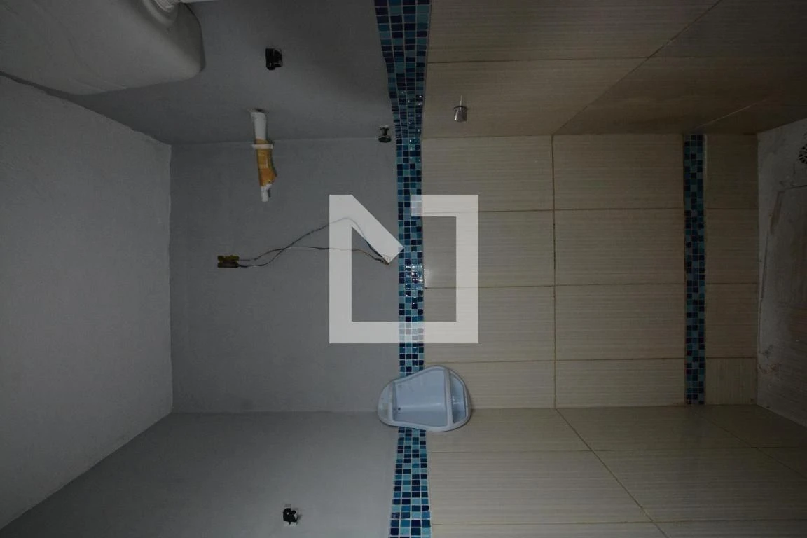 Unfurnished 2-bedroom apartment with private BBQ balcony — photo 39