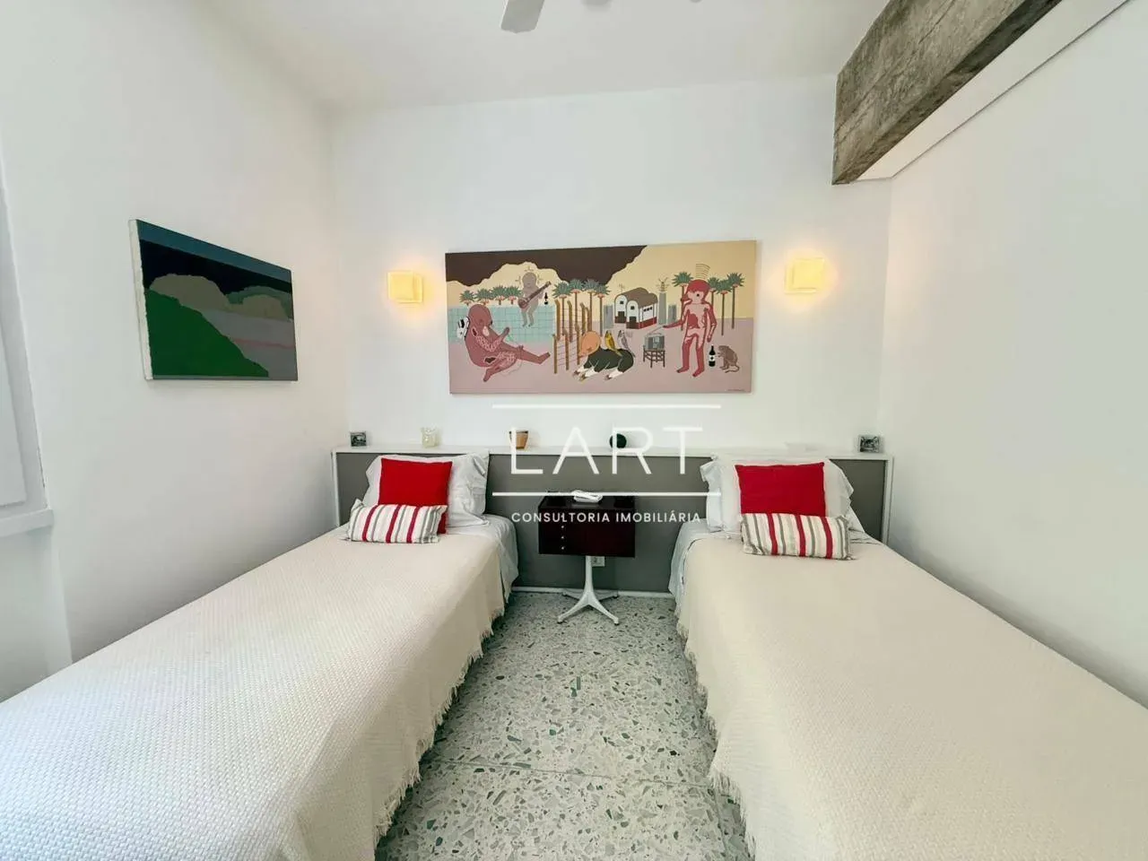 Furnished 2-bedroom apartment with 3 bathrooms — photo 21