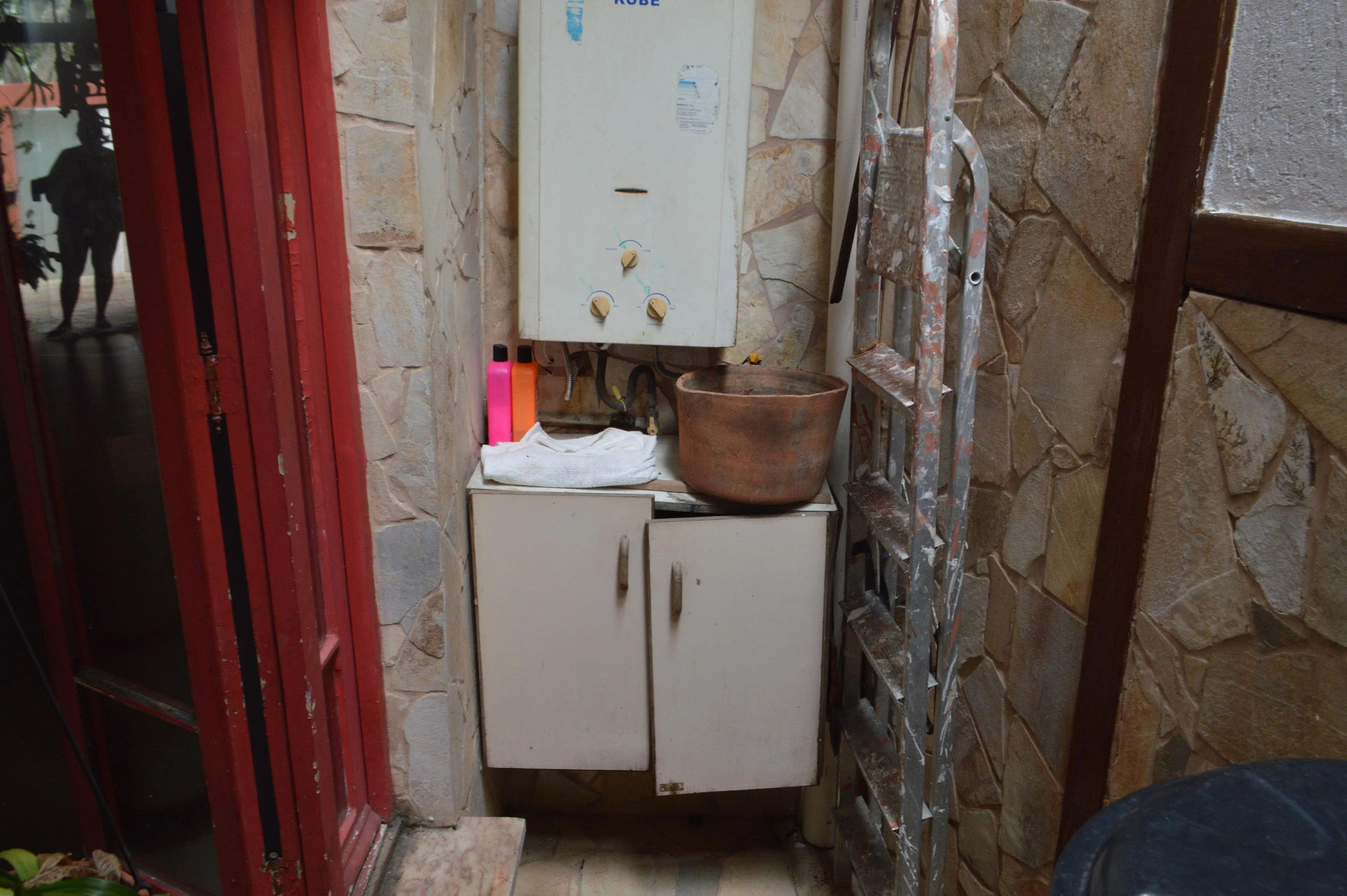 Меблированный дом с 3 спальнями и частным садом — photo 63