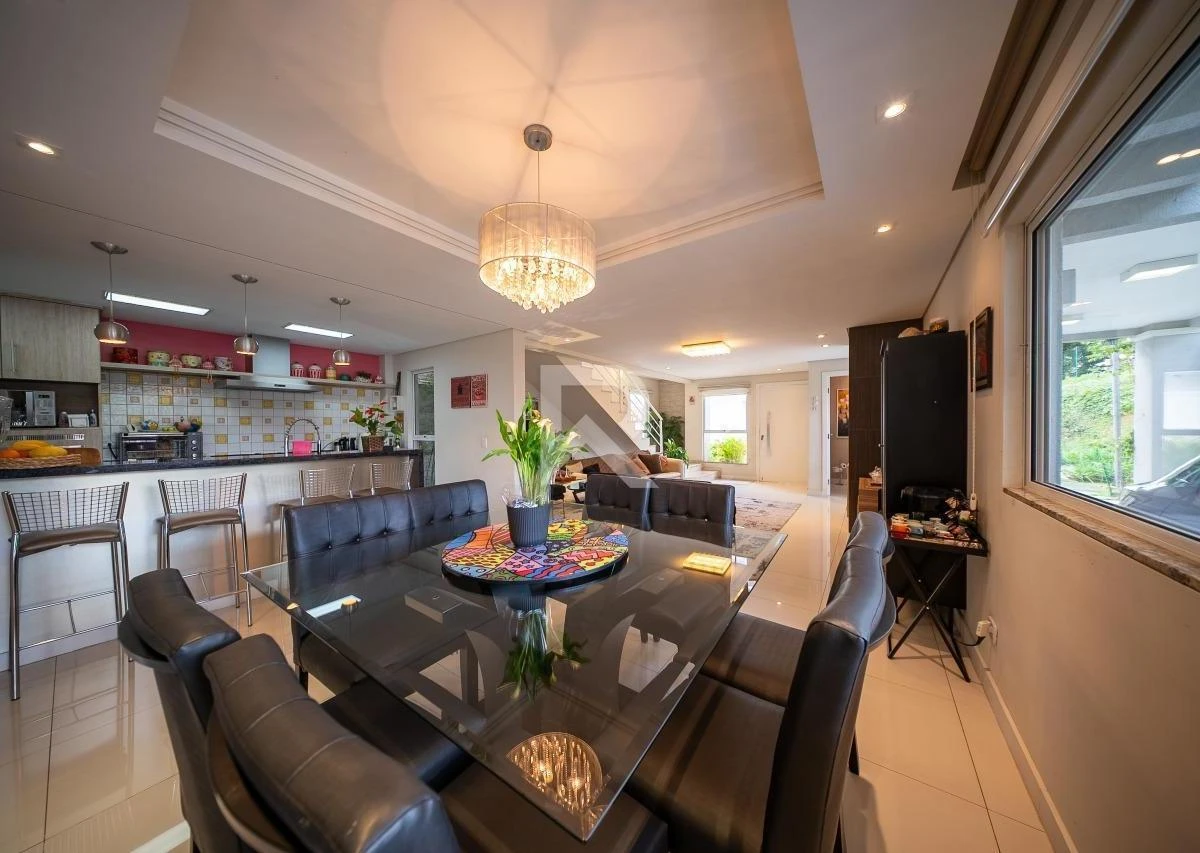 4-bedroom house with a grill on the balcony — photo 40