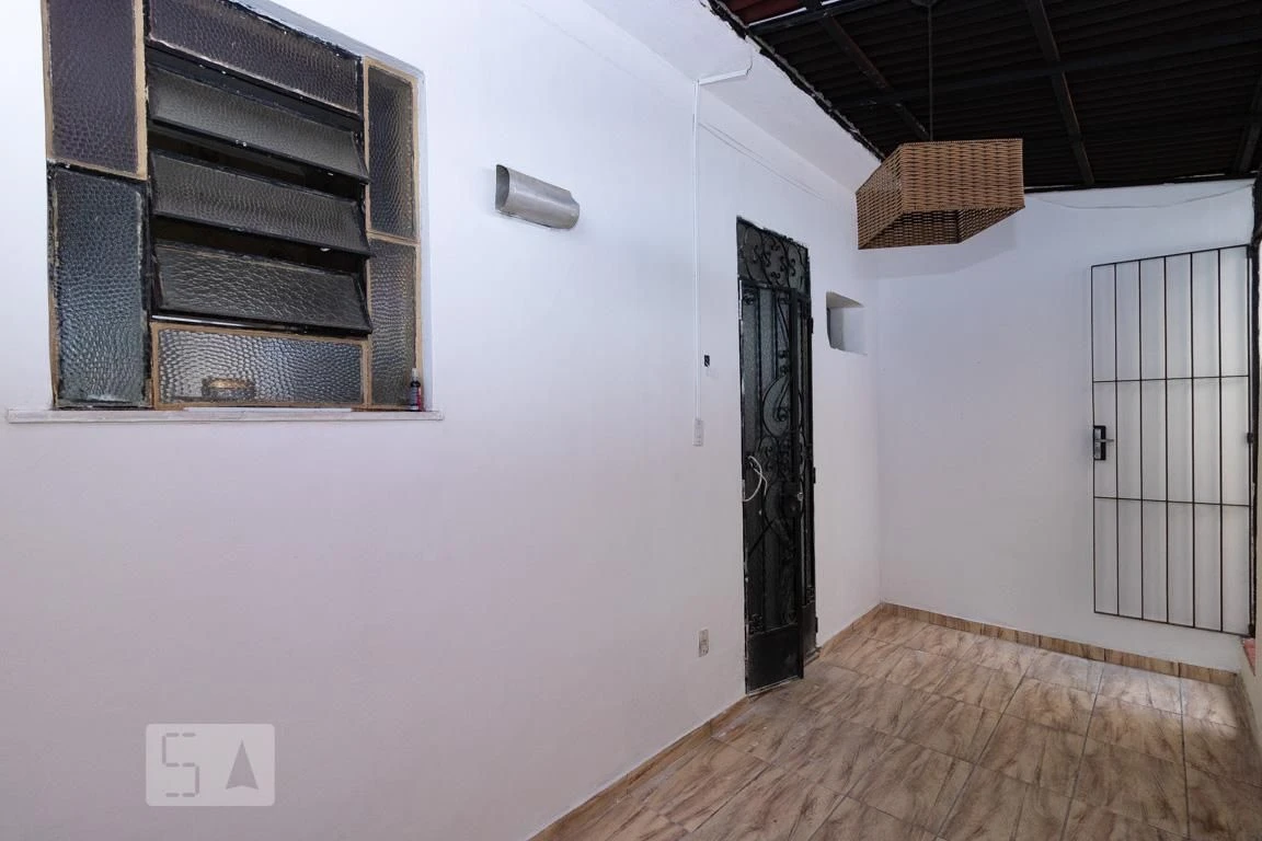 4-bedroom house with closed kitchen, 3 baths and parking — photo 12