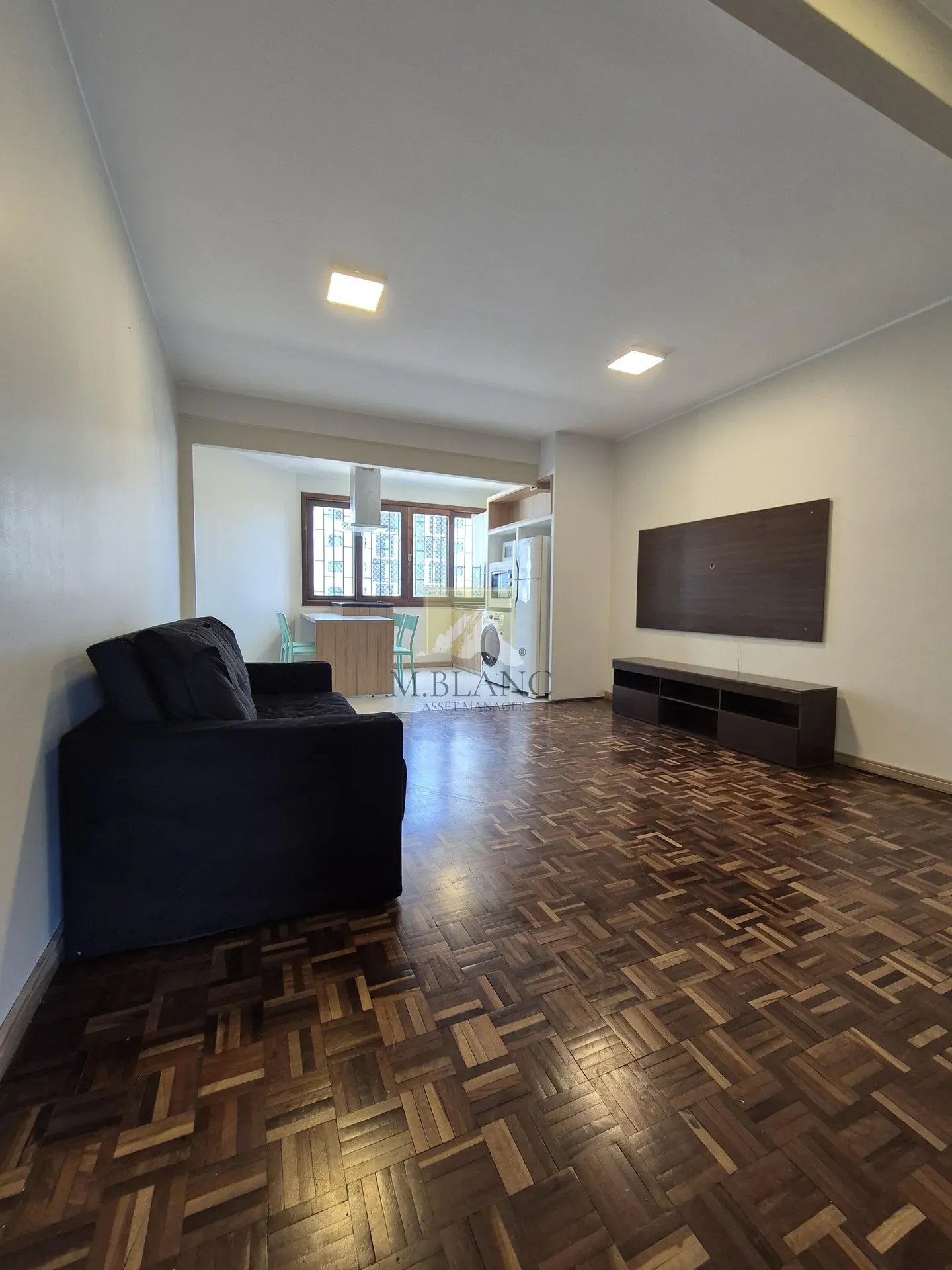 Washing machine in a 2-bedroom apartment, 120 m² — photo 3