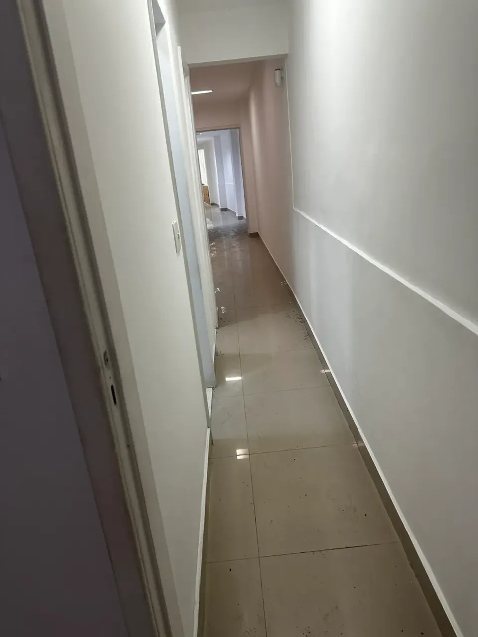House with no parking, 5 bedrooms and 4 bathrooms — photo 8