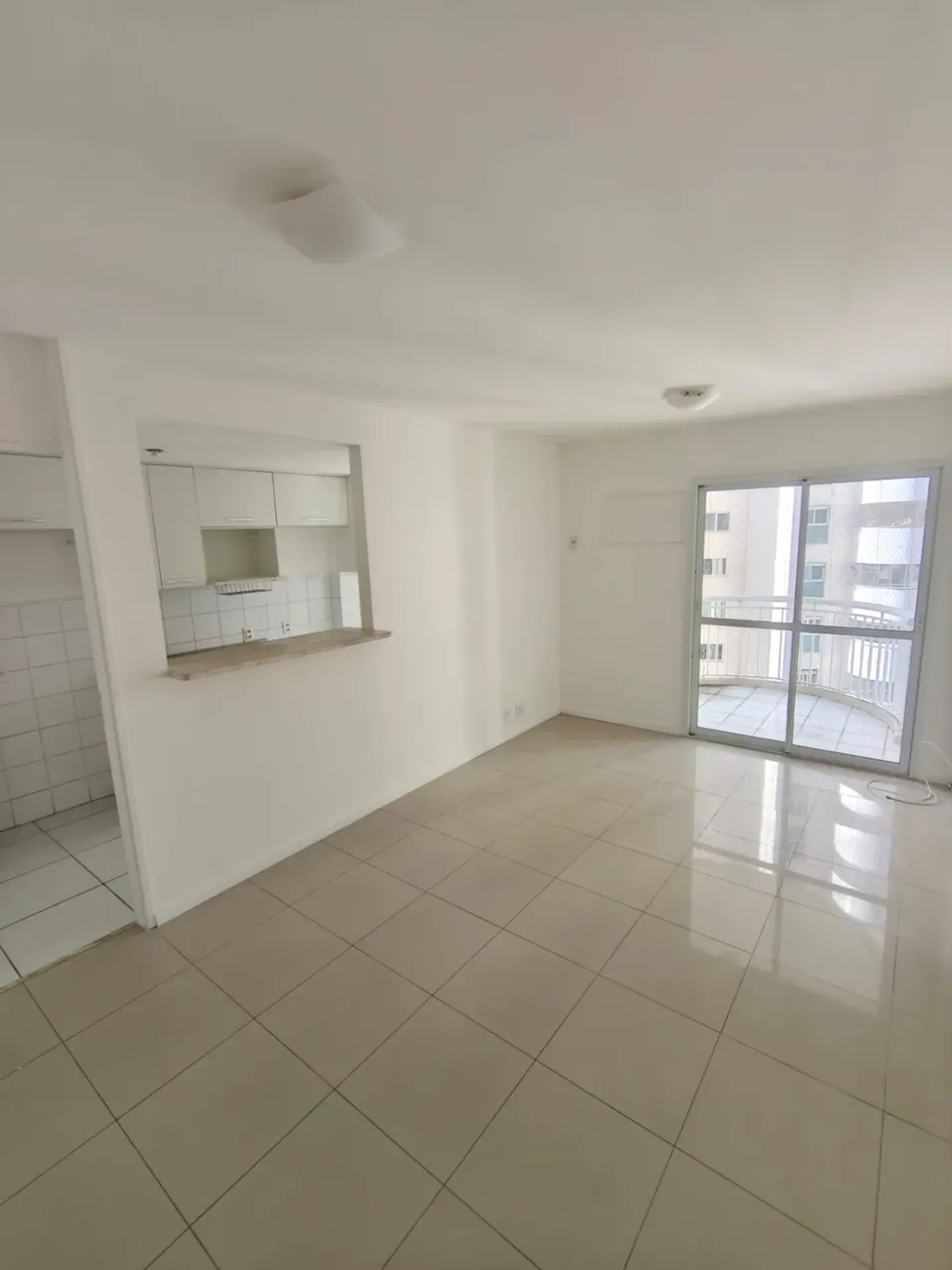 Unfurnished 2-bedroom apartment with 2 bathrooms — photo 20