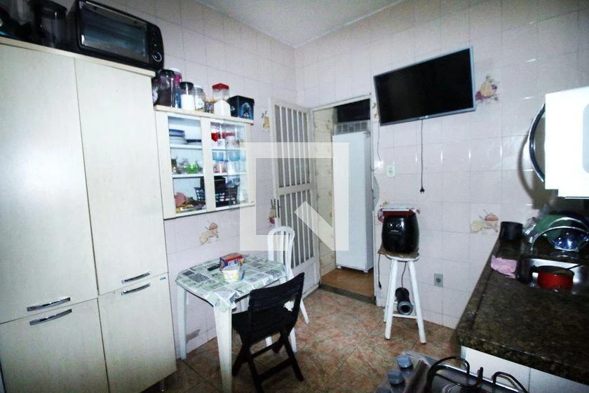 3-bedroom house with a home office — photo 3