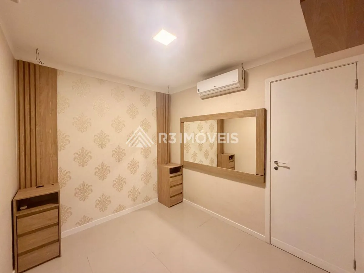 Floor-to-ceiling windows in a 3-bedroom apartment, 160 m² — photo 14