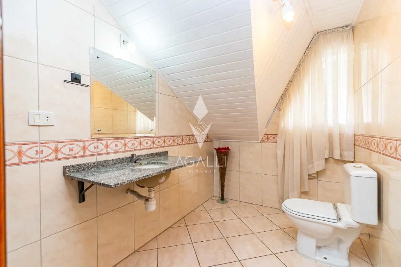 House with 4 bedrooms and 192 m², 1 parking spot — photo 47