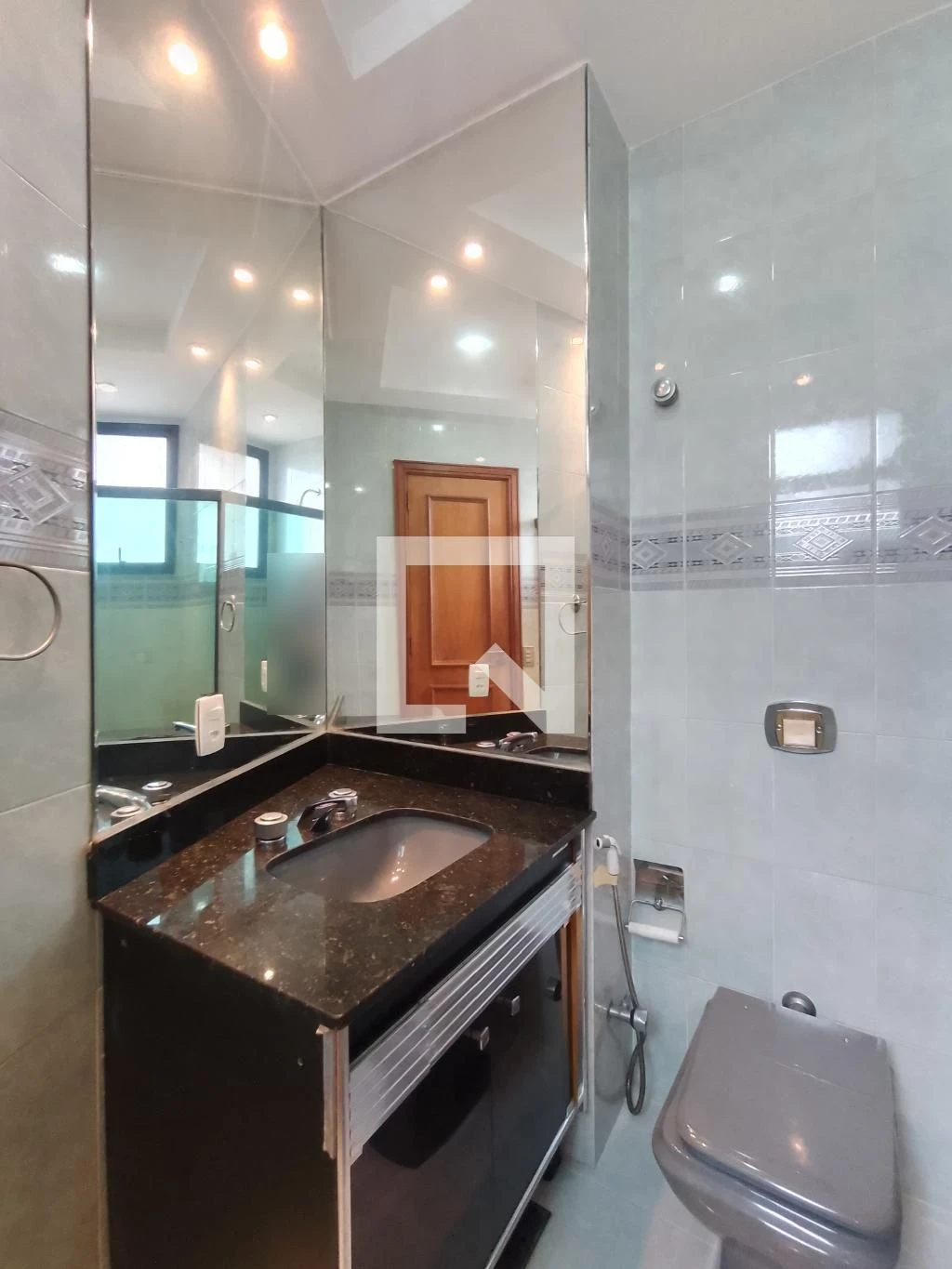 4-bedroom apartment with a water view in Rio de Janeiro — photo 74