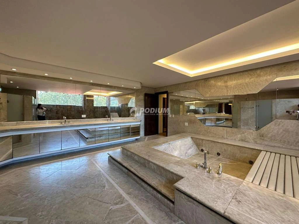 House with 4 en-suite bedrooms and a balcony with BBQ — photo 22