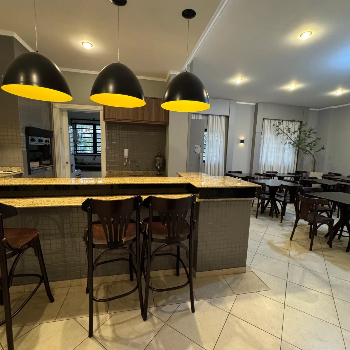 3-bedroom apartment with an en-suite and gas kitchen — photo 37