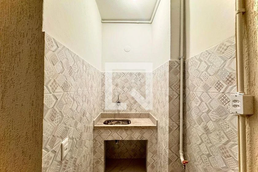 Unfurnished 1-bedroom apartment with 20 m² — photo 2