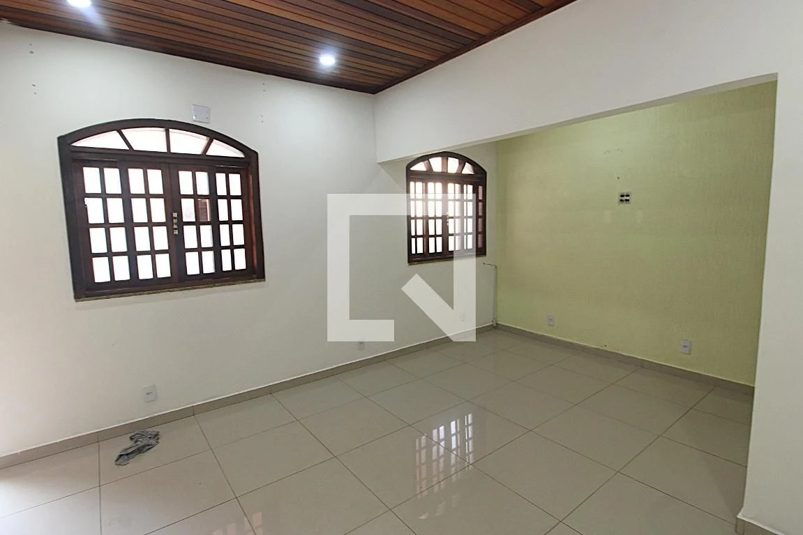 Casa de 3 quartos com banheira — photo 31